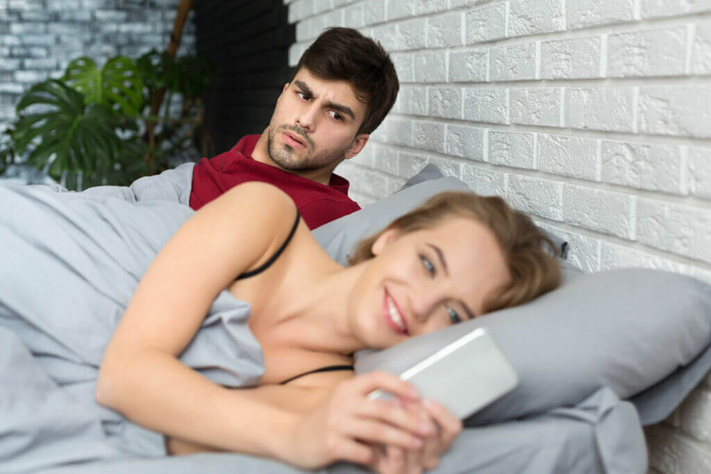 Aldatma Belirtileri ve Davranışları 2 aldatan-es-belirtileri- (2)